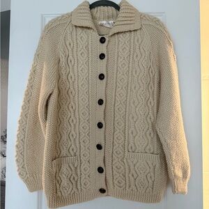 100% Wool - Medium size Elegant Cable Knit Cardigan in Cream